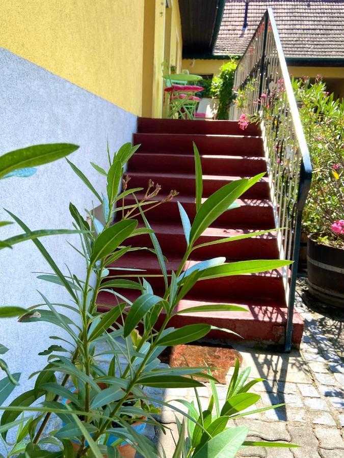 Gemütliches Zimmer im Innenhof Jois Exterior foto