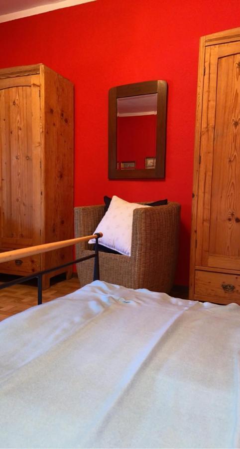 Gemütliches Zimmer im Innenhof Jois Zimmer foto